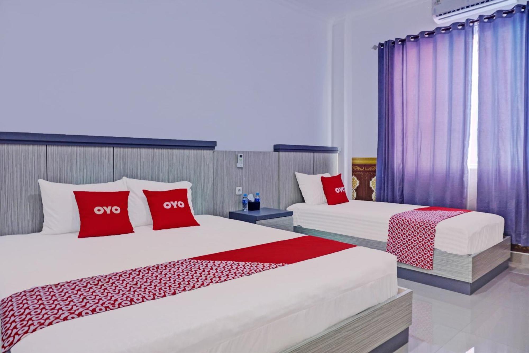 Super Oyo 92518 De Luna Hotel Banjarbaru Bagian luar foto